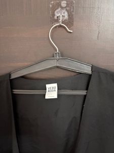 black shrug