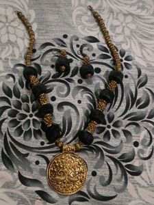 Necklace & Earring Set