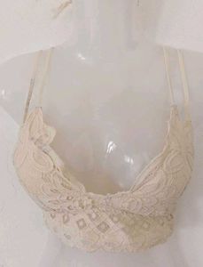 CREAM BRALETTE