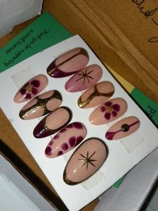 Press-On Nail Set