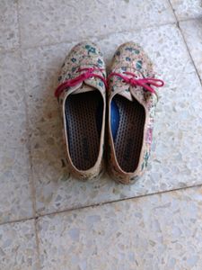 Bata Ladies Casual Shoes