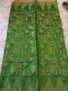 Green Taant Benarasi Saree With All Over Zari Work