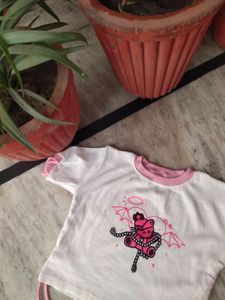 Cute Graphic Tee / crop top