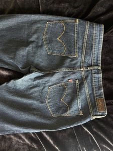 Levi’s Jeans