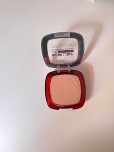 Loreal Paris Infallible Powder Foundation