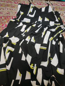 Women Flowy Dress In Size L