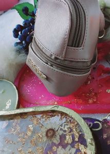 The Face Shop Mini Pouch