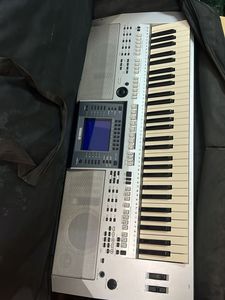 YAMAHA KEYBOARD