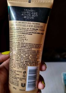 Lakme Lumi-Smooth AHA Face Wash