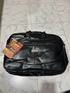 Premium Laptop Bag with 4 Chains 5 Compartments