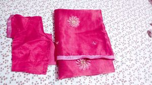 Pink Floral Saree with Blouse Piece