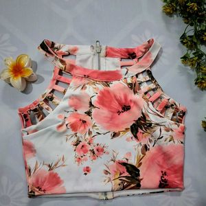 🌸 Floral Cutout Crop Top 🌸