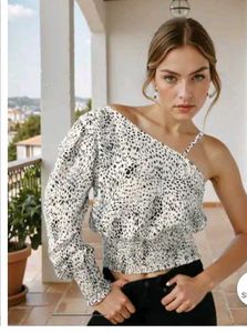 Chic One-Shoulder Top