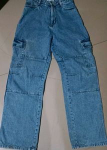 Trendy Cargo Wide-Leg Jeans – Light Wash Denim