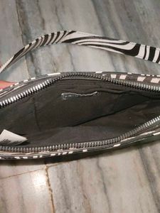 Trendy Zebra Print Handbag