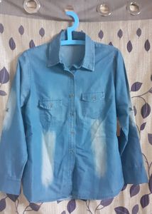 Denim shirt (L)