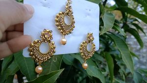 Beautiful Pair Of Earring With Tikka