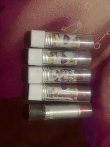 Lipstick Bundle: 5 Fashion Craze Styles