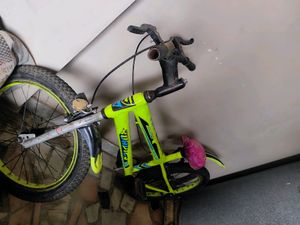 2 Cycle In Used Conditions 8,9 Years Old Perfect