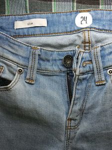 Light Wash Slim Jeans - Size 24