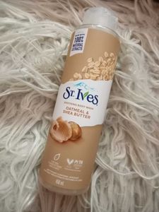 St. Ives Oatmeal & Shea Butter Body Wash