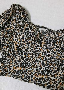 Leopard print top