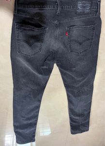 Levi&#39;s Black Jeans