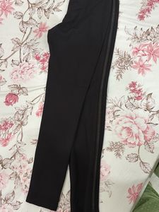 BLACK JEGGINGS IN L SIZE