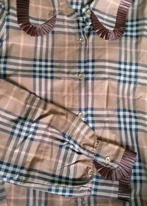 Vintage-Inspired Plaid Blouse with Ruffled Collar