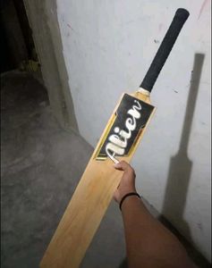 Viral Alien Tennis Cricket Bat