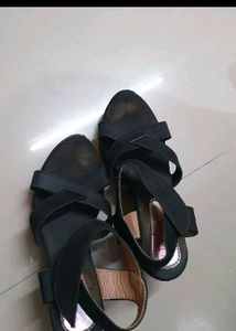 Stylish Women&#39;s Flats &amp; Sandals