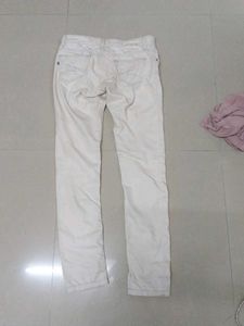 Off-White Skinny Jeans