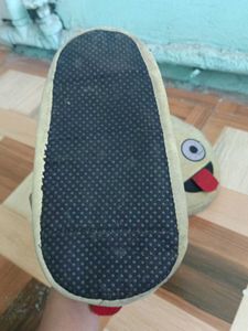 Slippers for kids to wear in winter