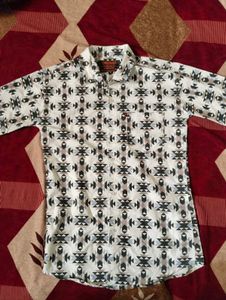 Patterned Button Down Shirt (Size-M)