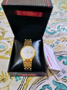 unused new titan Watch