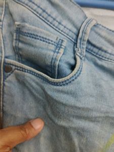 Light Blue Denim Capri Jeans