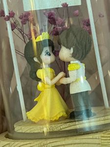 Couple Figurine in Glass Dome