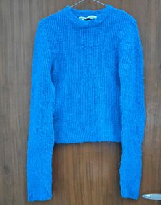 ZARA Blue Cropped Sweater
