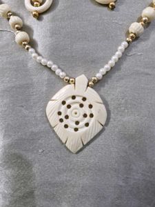 White Necklace With Earrings