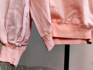 IMPORTED WOMEN&#39;S HOODIE (PRETTY GOOD)