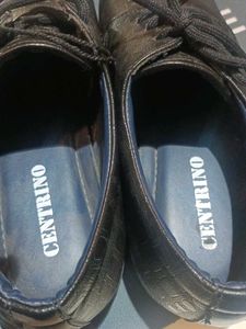 Black Leather Textured Lace-Up Dress Shoes
