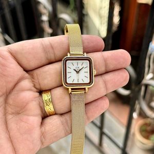 DW SQUARE DIAL PREMIUM LADIES WATCH RESTOCK