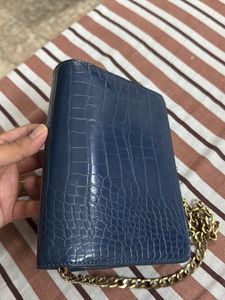 Tommy Hilfiger Original Women Sling/ Purse