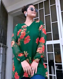 Kurta With Lots Of Tussels