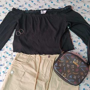 Aesthetic Off-Shoulder Black Crop Top