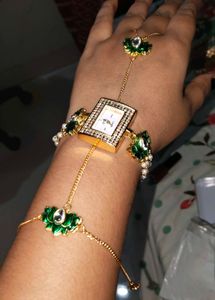 Elegant Gold &amp; Green Watch
