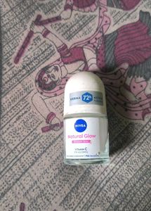 Nivea Natural Glow Deodorant