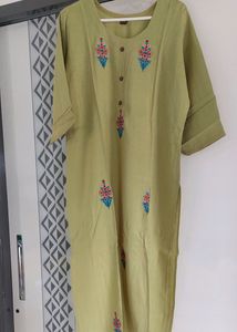 Embroidered Kurti Set