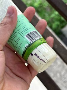 Pilgrim 2% Niacinamide Glow Sunscreen SPF 50 +++ f