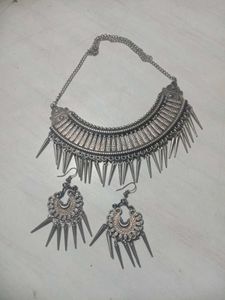 Necklace &amp; Earring Set